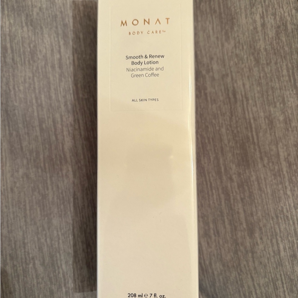 Monat Smooth & Renew Body Lotion - White